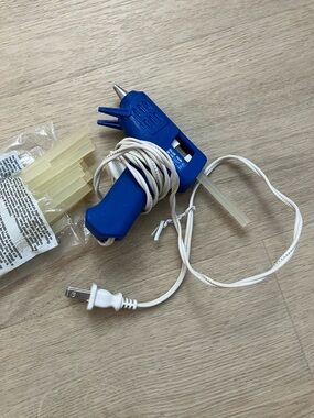 Mini Hot Glue Gun with Glue Sticks